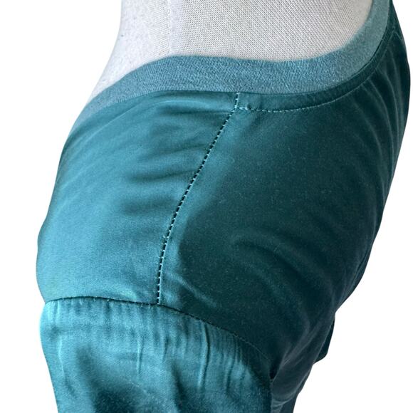 NATION LTD. June Hammered Satin V Neck Short Sleeve T Shirt Green SMALL - Picture 10 of 12